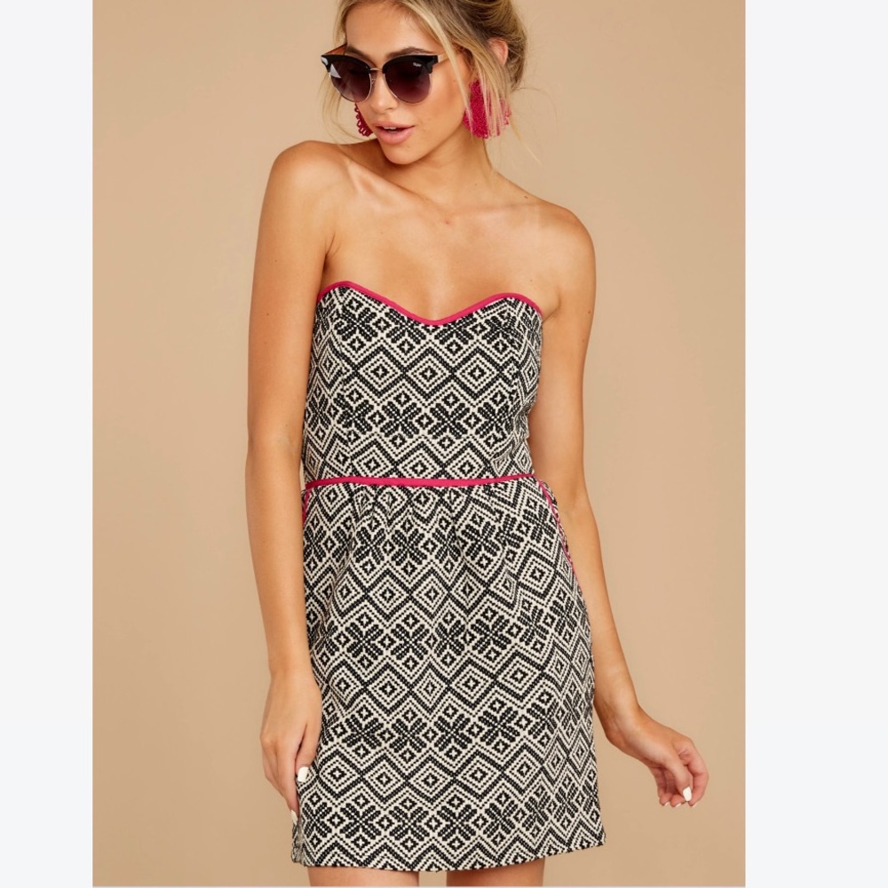 New! Black And White Print Dress, size L